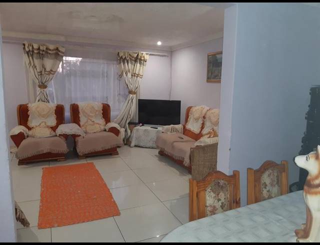 2 BEDROOM HOUSE FOR SALE IN SOSHANGUVE T